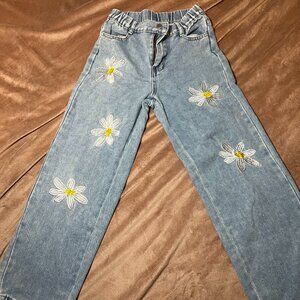 Girls loose straight leg jeans with daisy embroidery in blue Size 13 youth